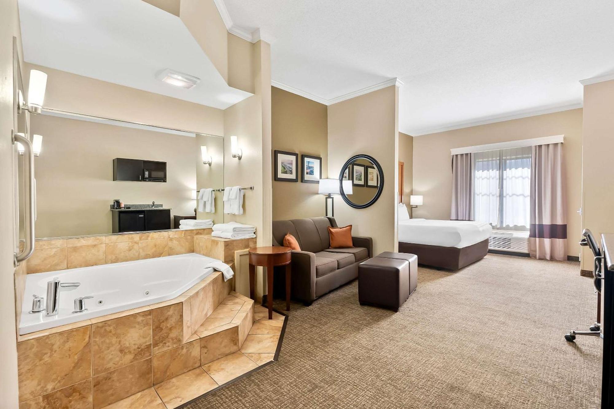 Comfort Suites Panama City Near Tyndall Afb Buitenkant foto