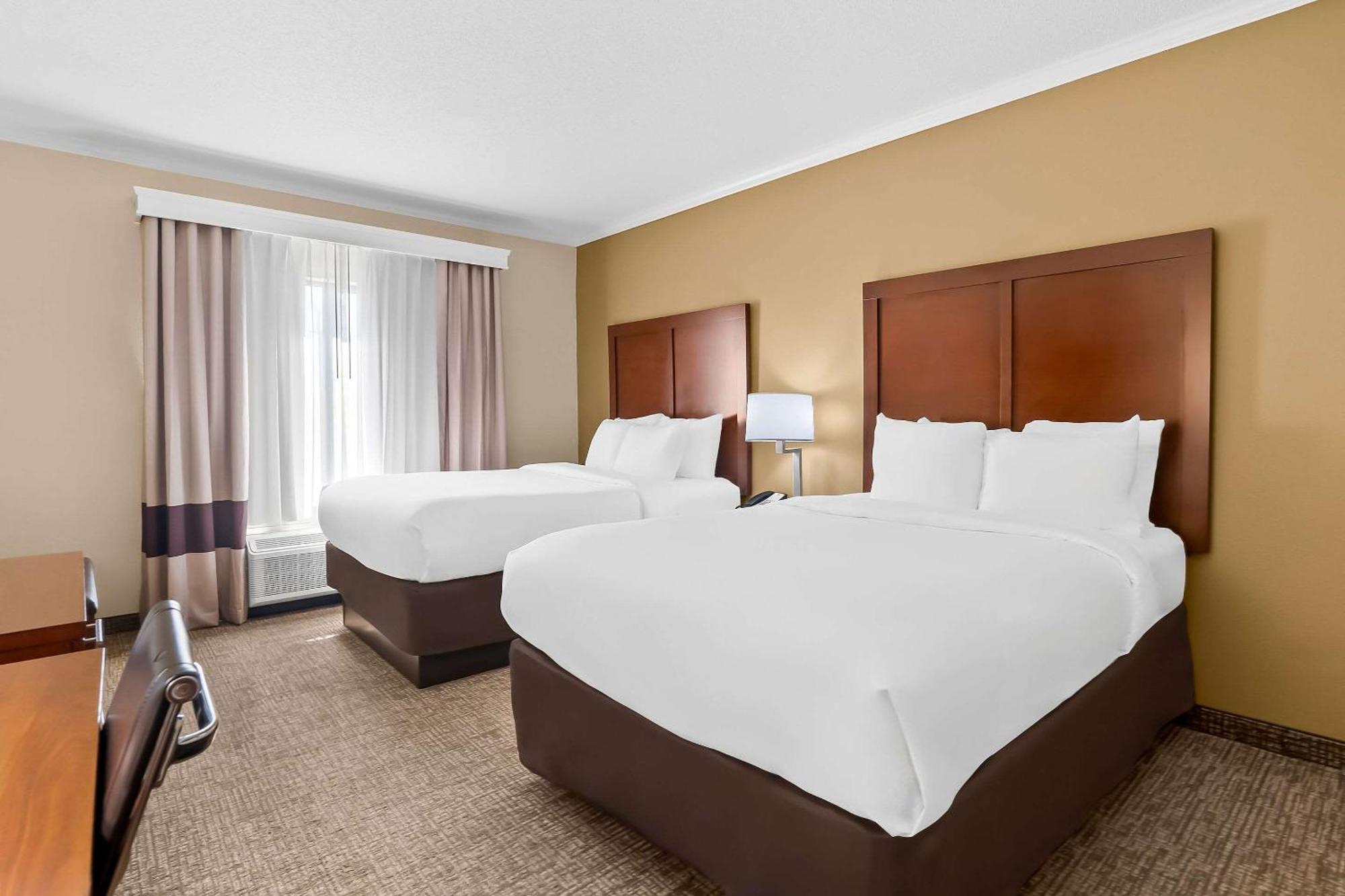 Comfort Suites Panama City Near Tyndall Afb Buitenkant foto