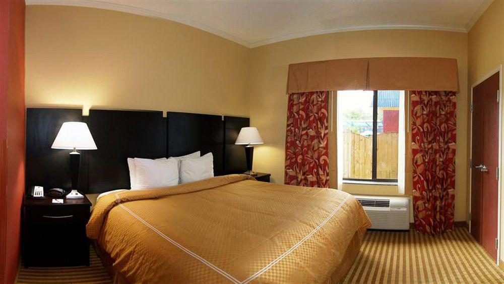Comfort Suites Panama City Near Tyndall Afb Buitenkant foto